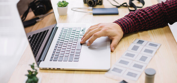 photographer-using-laptop.jpg